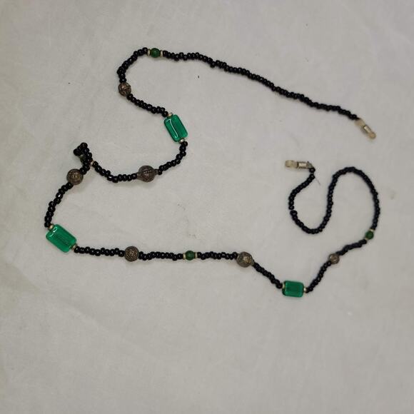Vintage Jewelry - eyeglass holder Black glass beads  Green oblong glass beads